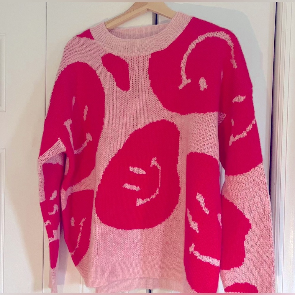 smiley sweater🎀